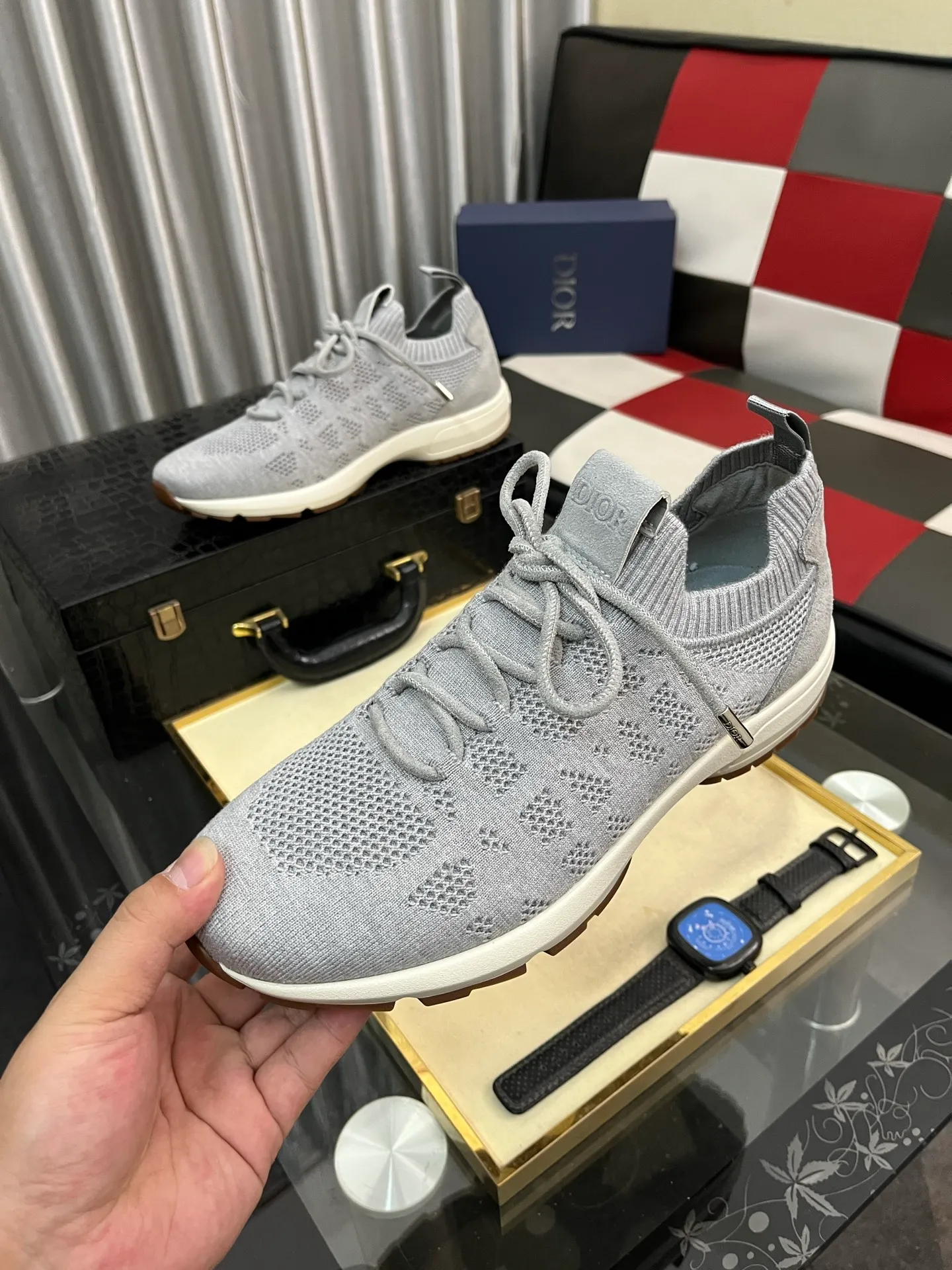 Men's shoes 💰: 400⌚️⌚️2025 new Dior fly-knit breathable casual men's shoes are on the market, original order, impeccable, the upper is made of imported fly-knit, and the original outsole is made one to one quarter. It is super comfortable on the feet. It is a must-buy pair of shoes. Available in sizes 38-446️⃣